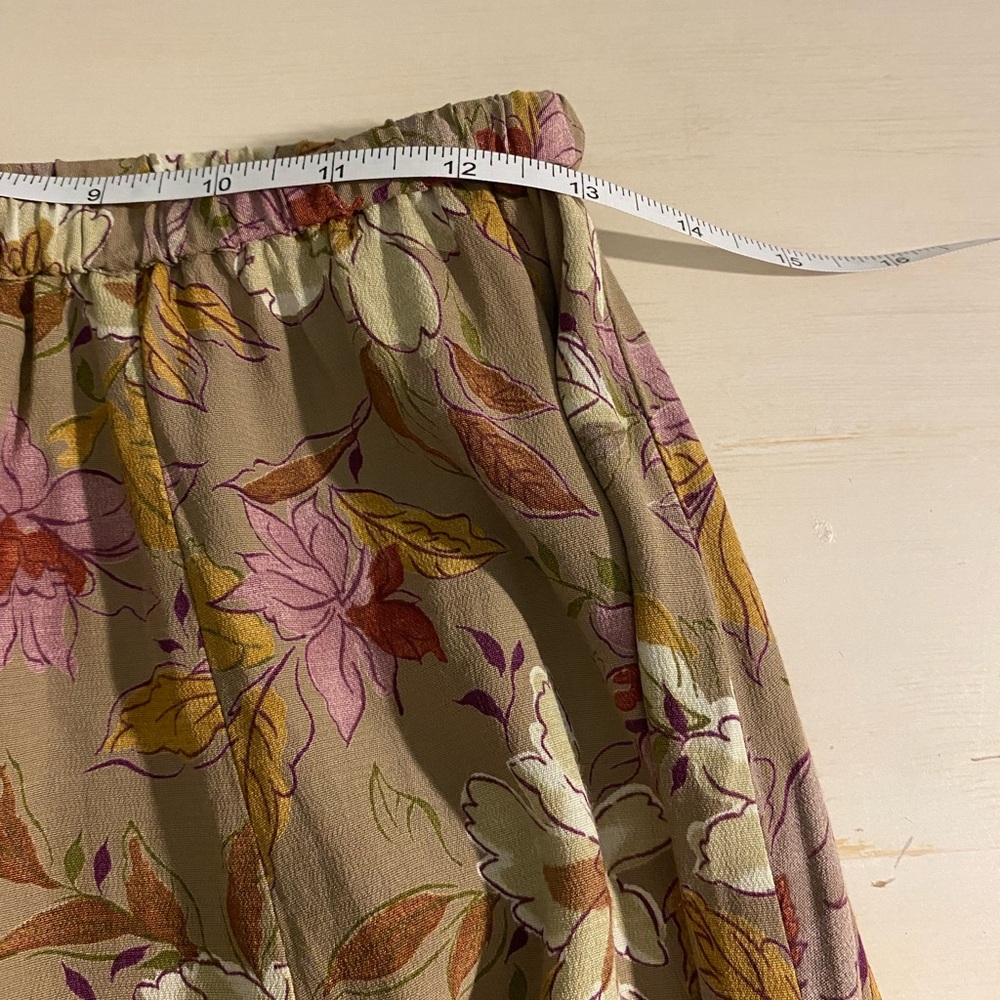 L.L. Bean Elastic Waist/Pull On Lined Taupe Floral Skirt - Picture 5 of 7
